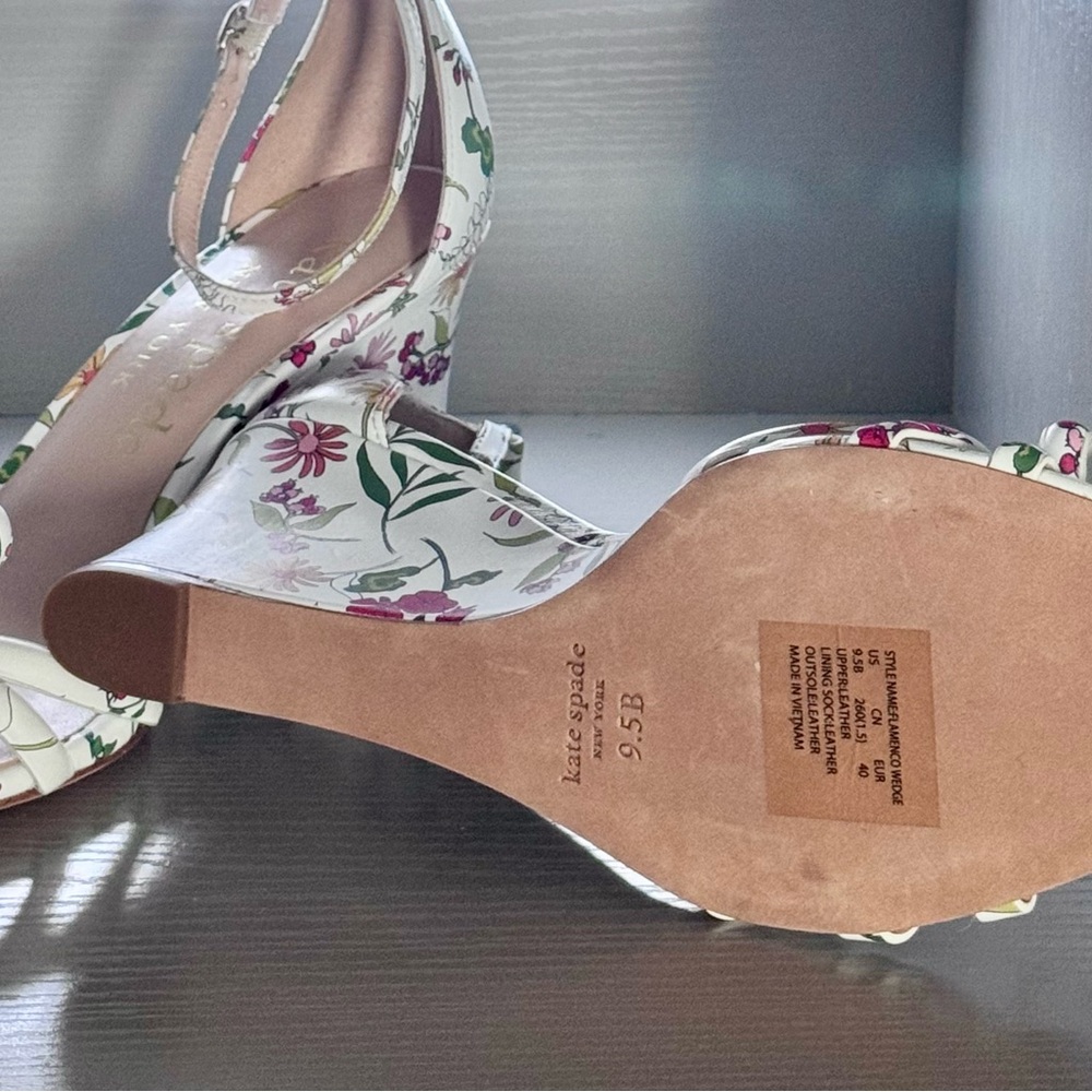 Kate Spade New York Flamenco Floral Bow Wedge LeatherSandals - White and color - Picture 6 of 9